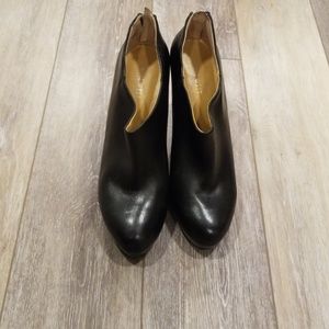 Nine west booties with some wear size 9
